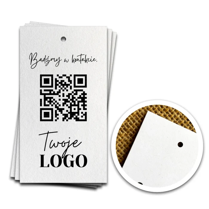 Metki 2026 90x50 białe kod QR i logo.webp
